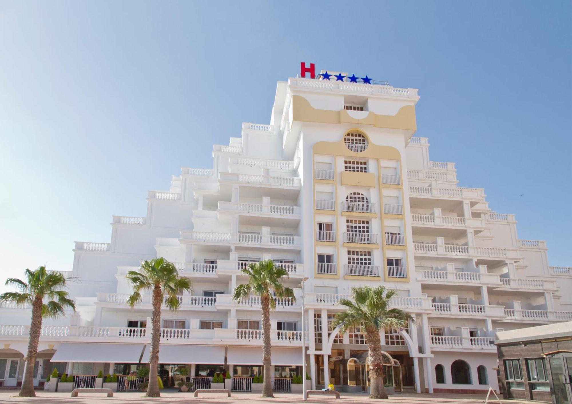 Hotel Los Delfines ลามังกา เดล มาร์เมนอร์ ภายนอก รูปภาพ